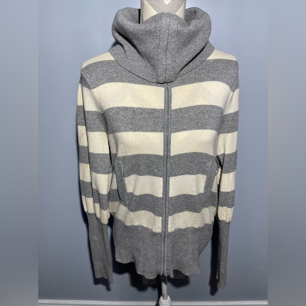 Alice + Olivia Gray and Cream Zip-Up Sweater